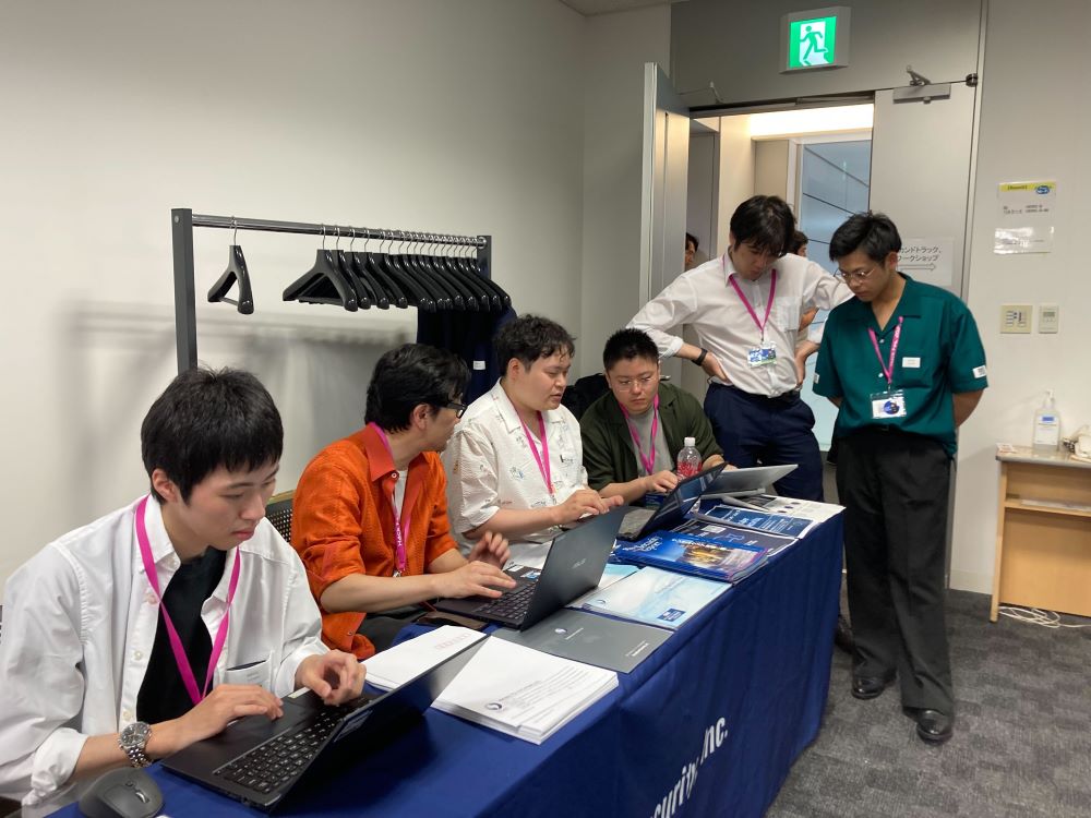 HackFes2025ブロードバンドセキュリティブース写真2
